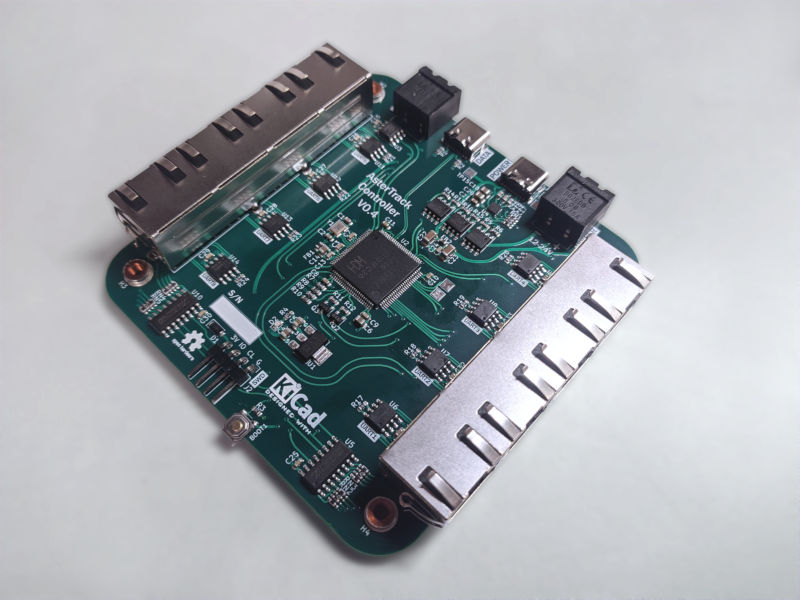 Prototype Tracking Controller, single PCB with 8 RJ45 ports without a case